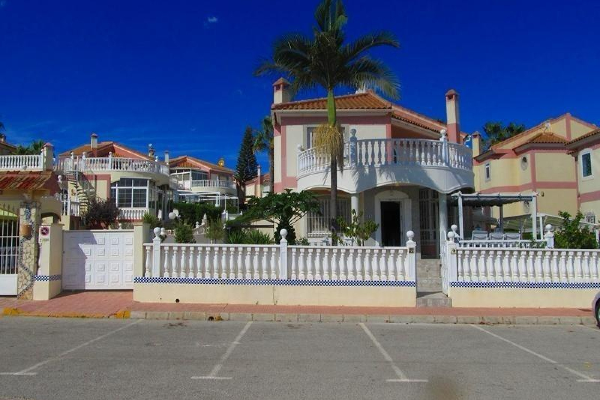 Herverkoop - Villa - Torrevieja - Aguas Nuevas