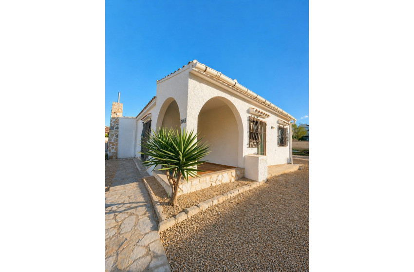 Herverkoop - Villa - Torrevieja - Aguas Nuevas