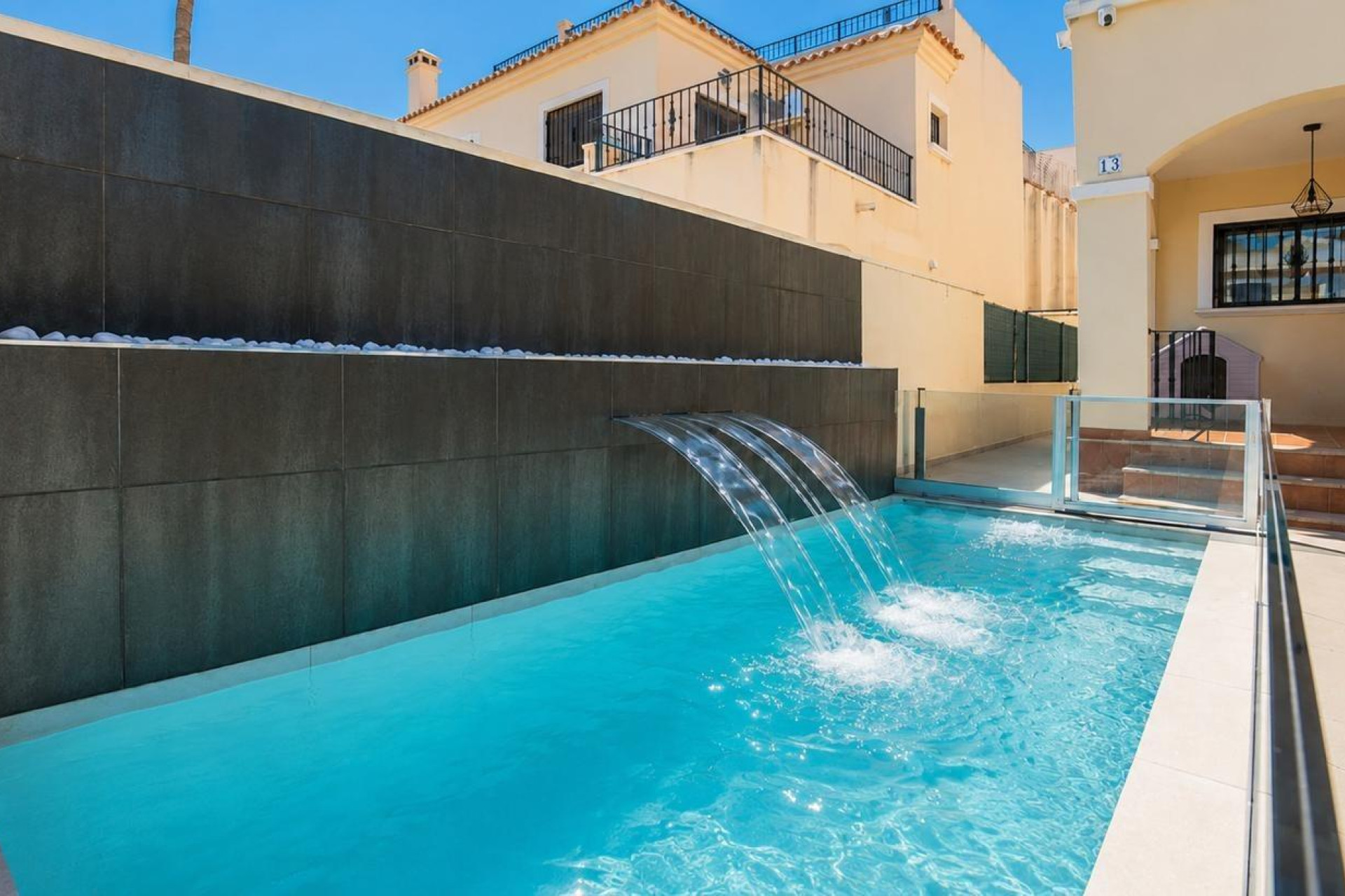 Herverkoop - Villa - Torrevieja - Aguas Nuevas