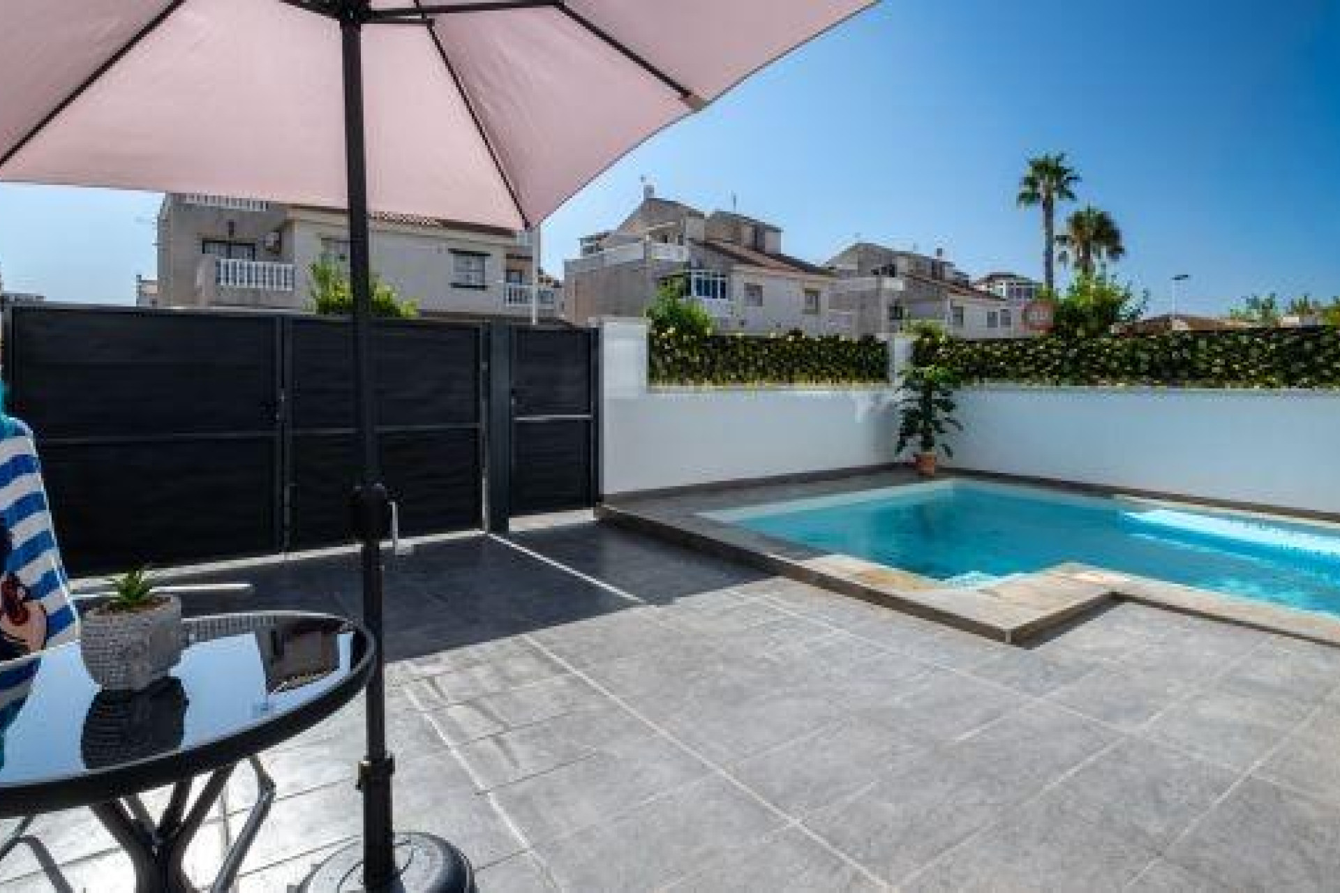 Herverkoop - Villa - Torrevieja - El limonar