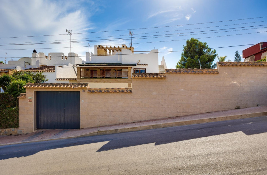 Herverkoop - Villa - Torrevieja - La Siesta - El Salado - Torreta