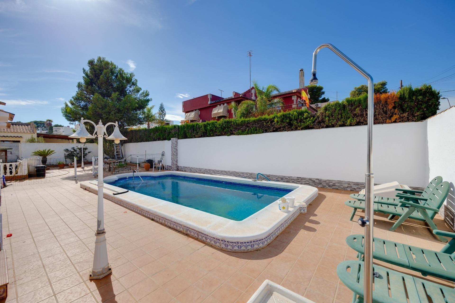 Herverkoop - Villa - Torrevieja - La Siesta - El Salado - Torreta