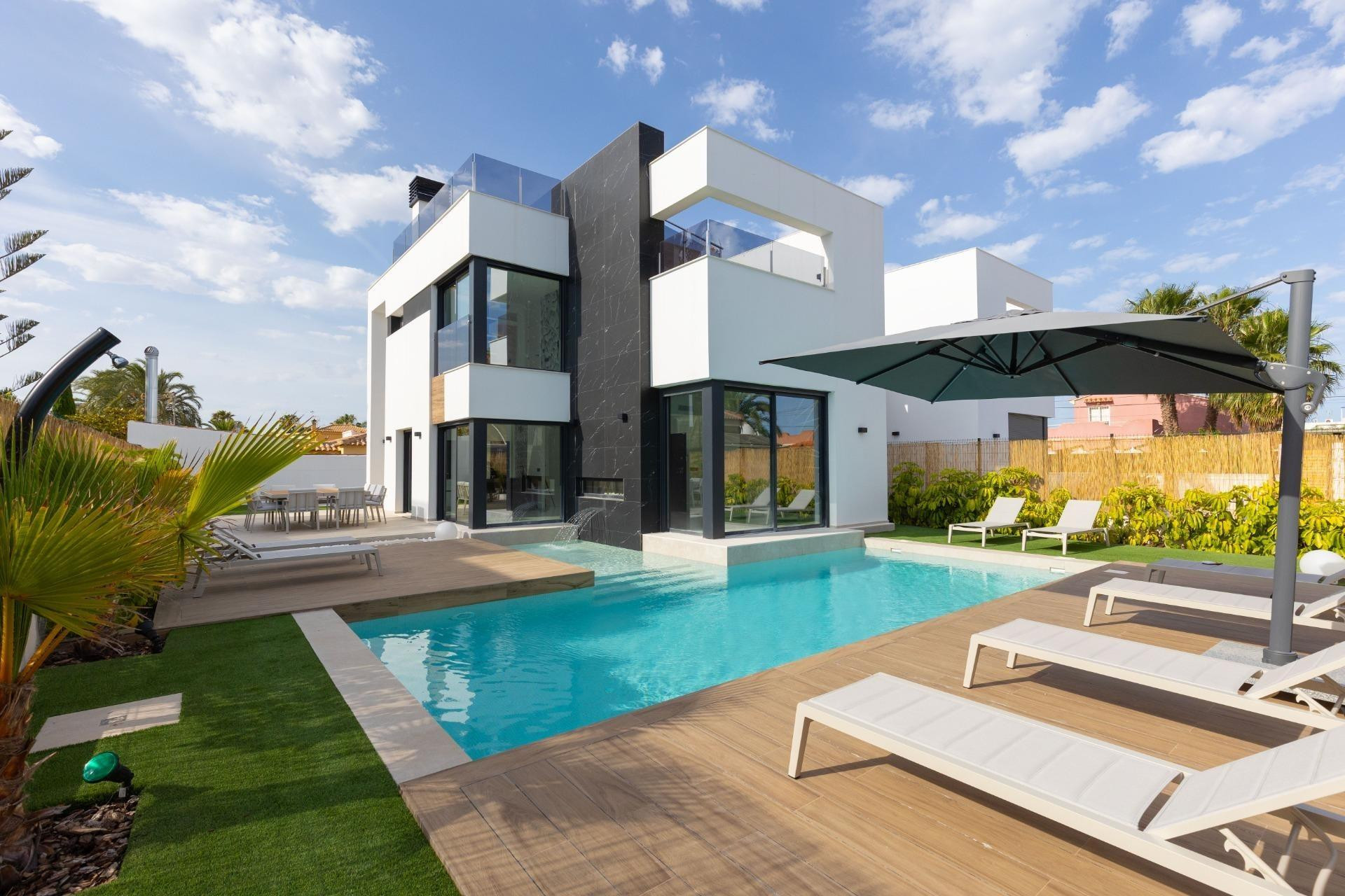 Herverkoop - Villa - Torrevieja - La Siesta - El Salado - Torreta