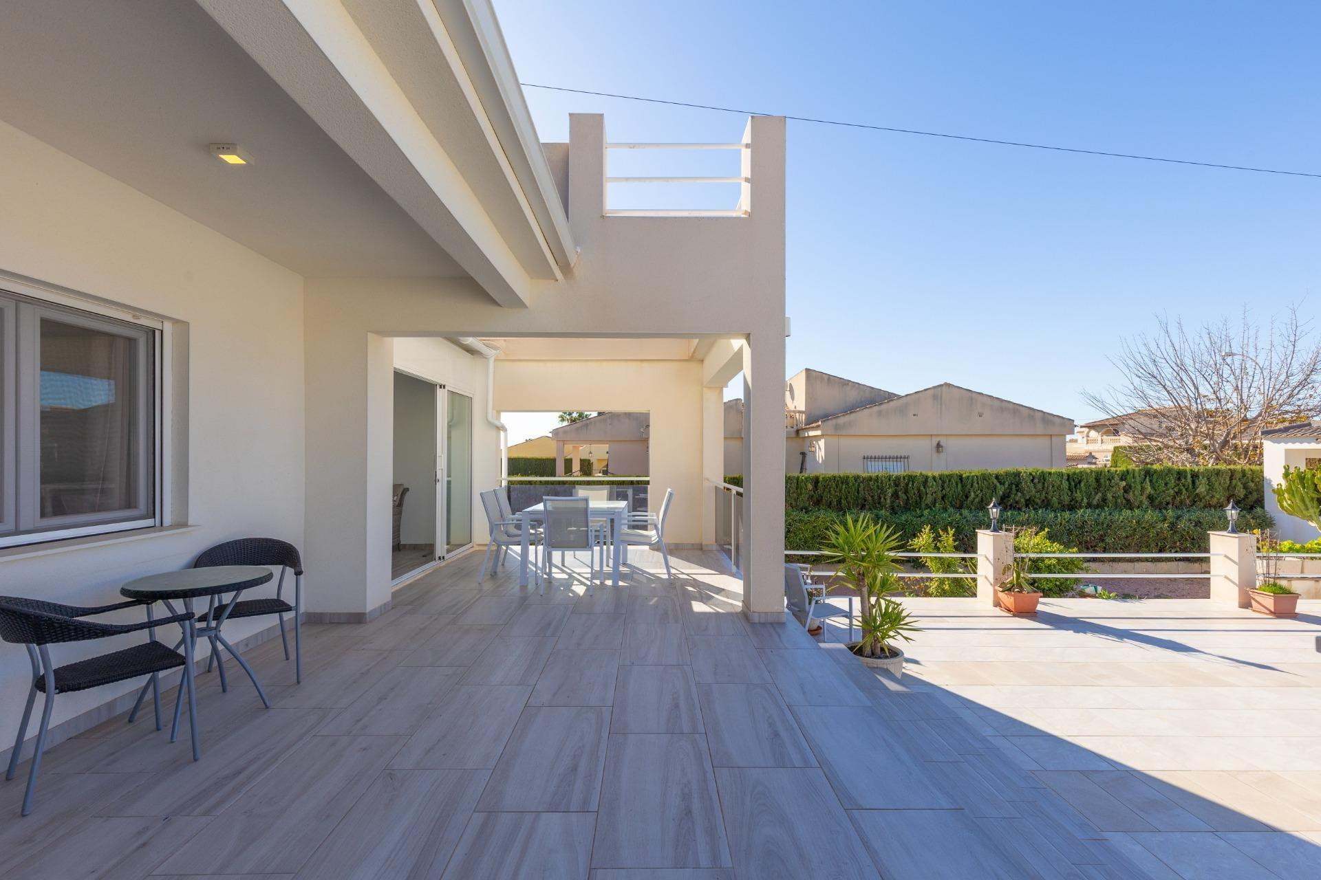 Herverkoop - Villa - Torrevieja - La siesta