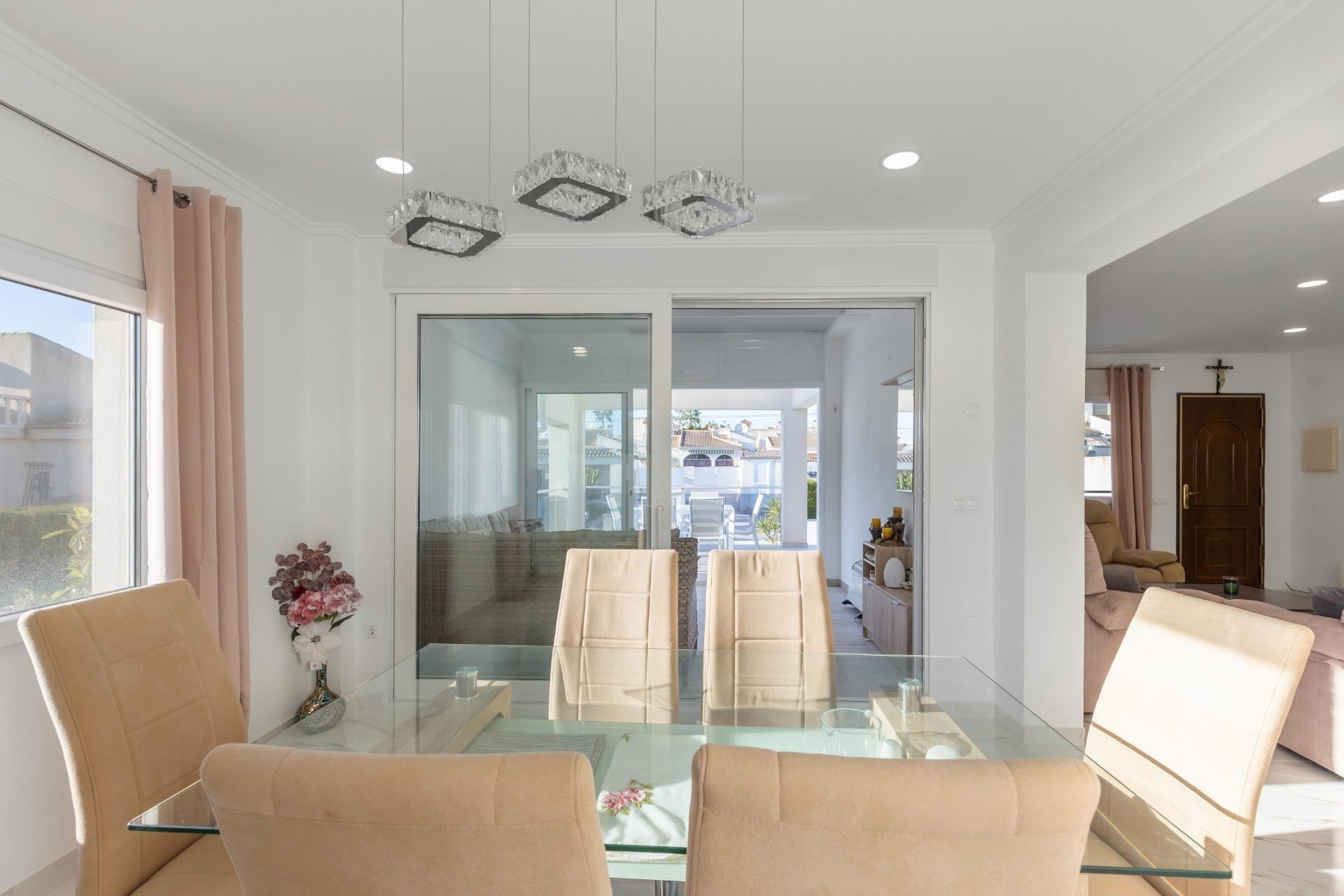 Herverkoop - Villa - Torrevieja - La siesta