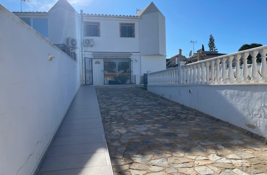 Herverkoop - Villa - Torrevieja - Los Balcones - Los Altos del Edén