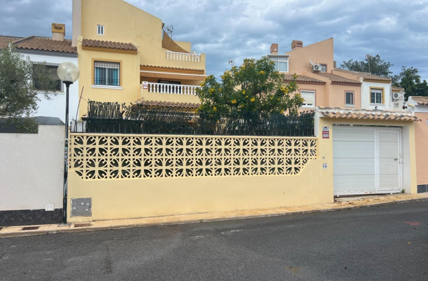 Herverkoop - Villa - Torrevieja - Playa del cura