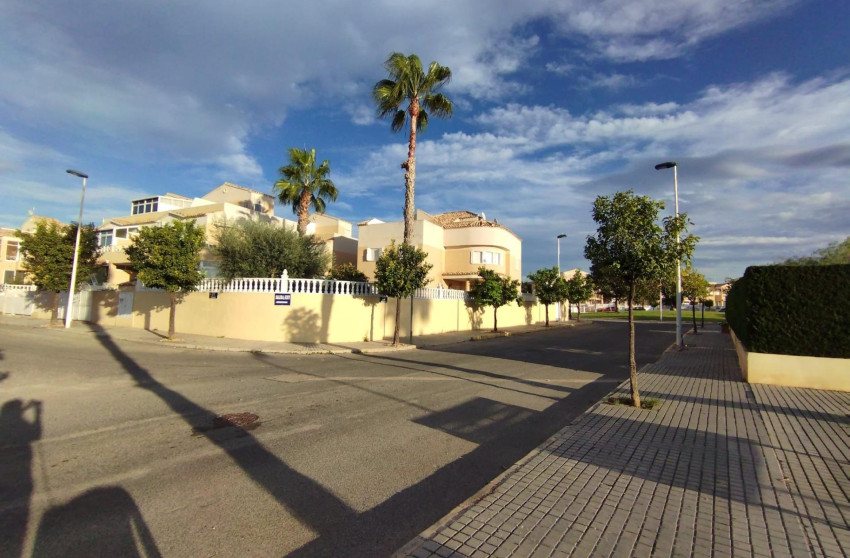 Herverkoop - Villa - Torrevieja - Torreta florida