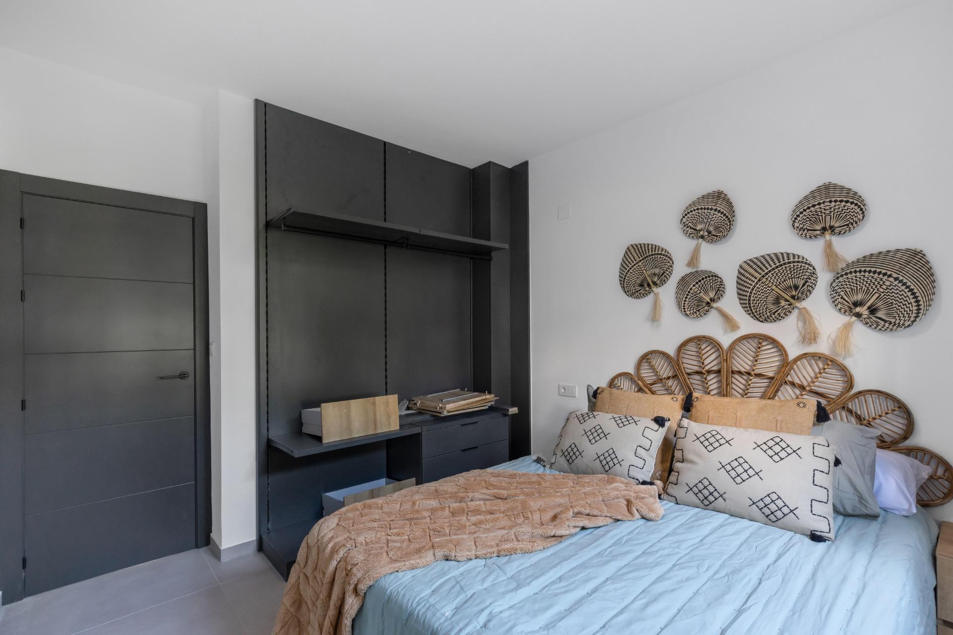 Location à long terme - Bungalow - Rez-de-chaussée - Torrevieja - Zona los Frutales