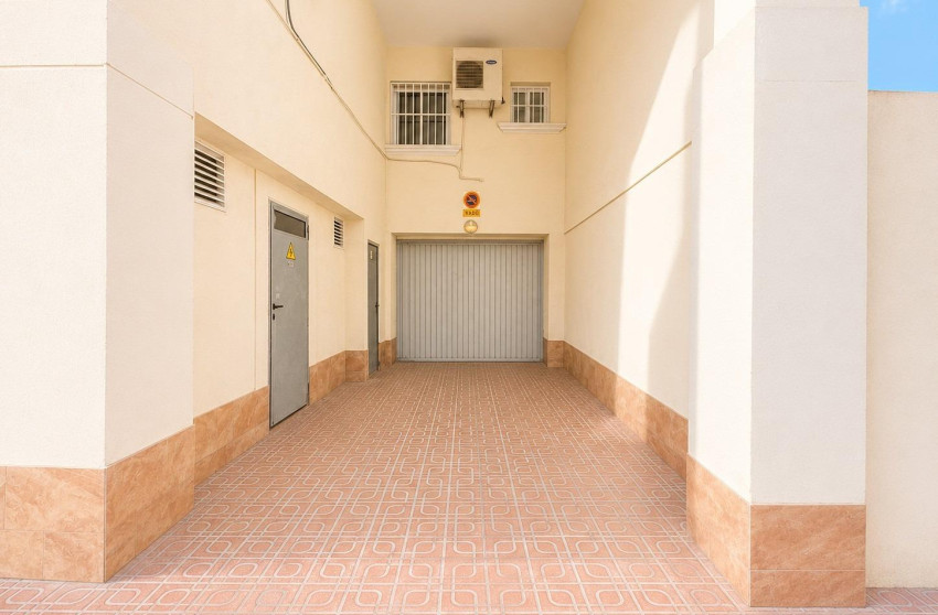 Location à long terme - Garage - Torrevieja - Centro