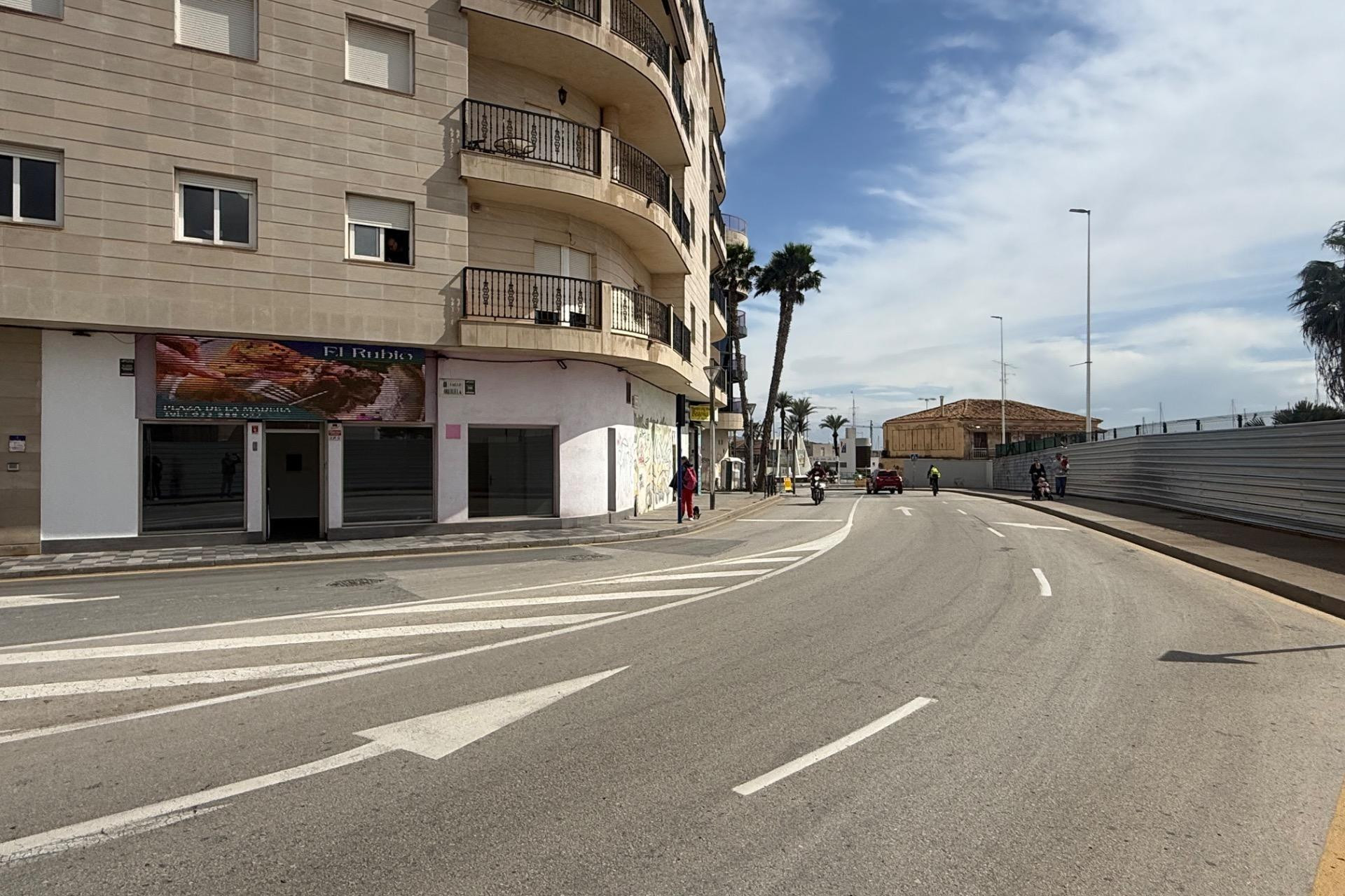 Long Term Rental - Commercial - Torrevieja - Paseo maritimo