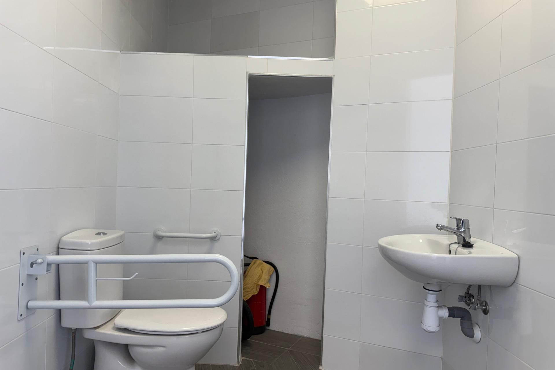 Long Term Rental - Commercial - Torrevieja - Paseo maritimo