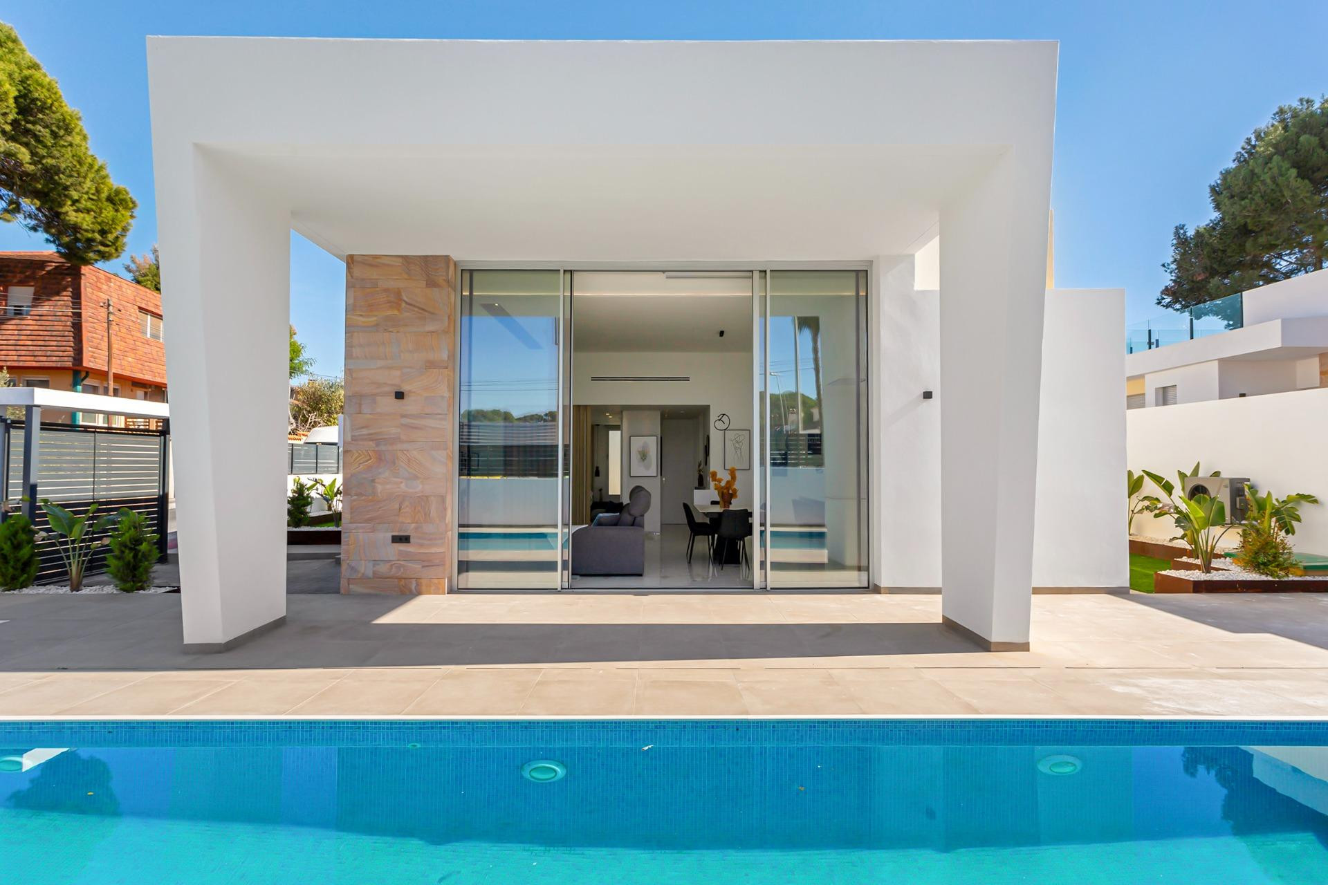 Nouvelle construction - Villa - Torrevieja - Los Balcones - Los Altos del Edén