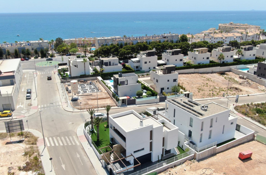 Obra nueva - Villa - Orihuela Costa - Campoamor