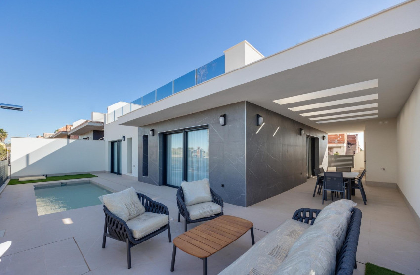 Obra nueva - Villa - Torrevieja - Parque Acuático - Sector 25