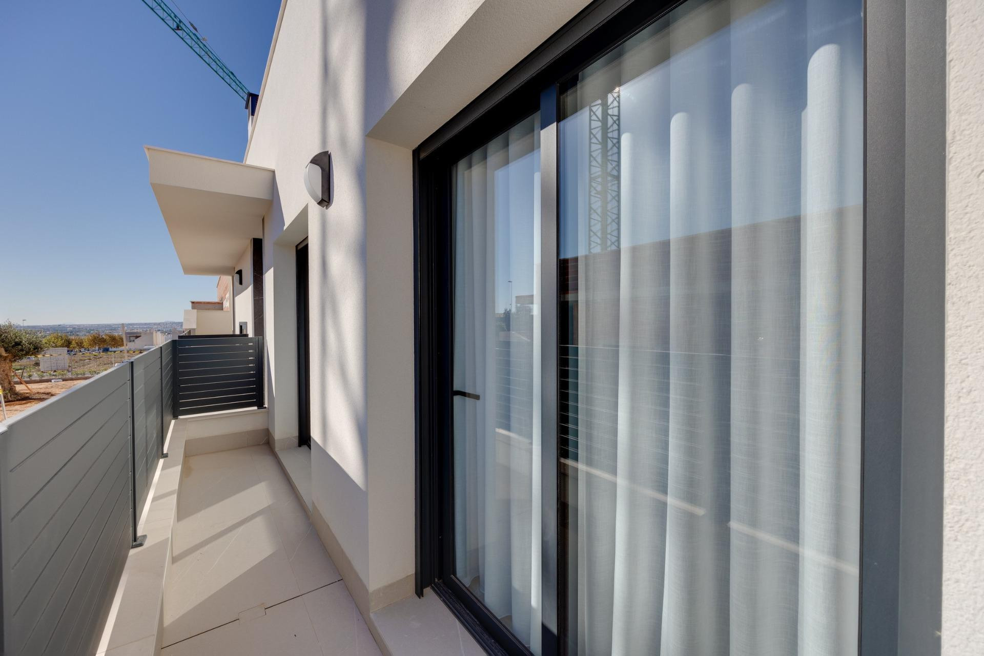 Obra nueva - Villa - Torrevieja - Parque Acuático - Sector 25