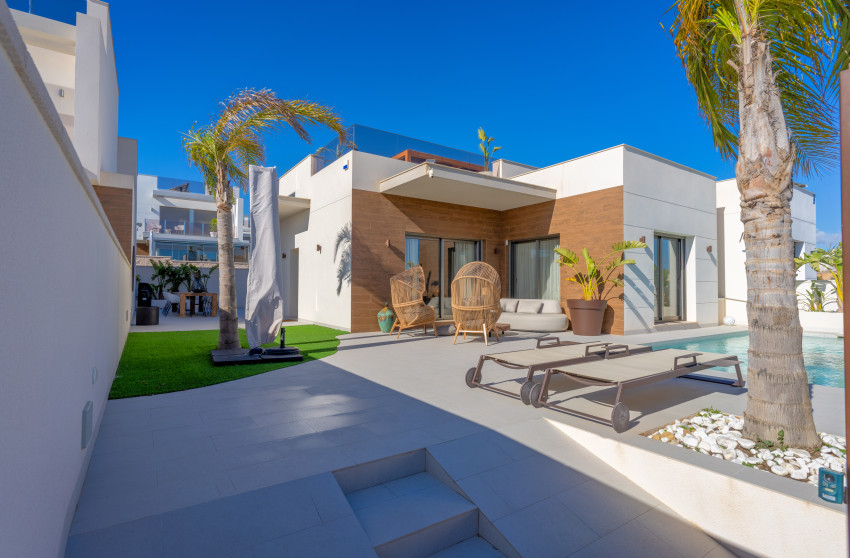 Resale - 4. House - Detached Villa - San Miguel de Salinas