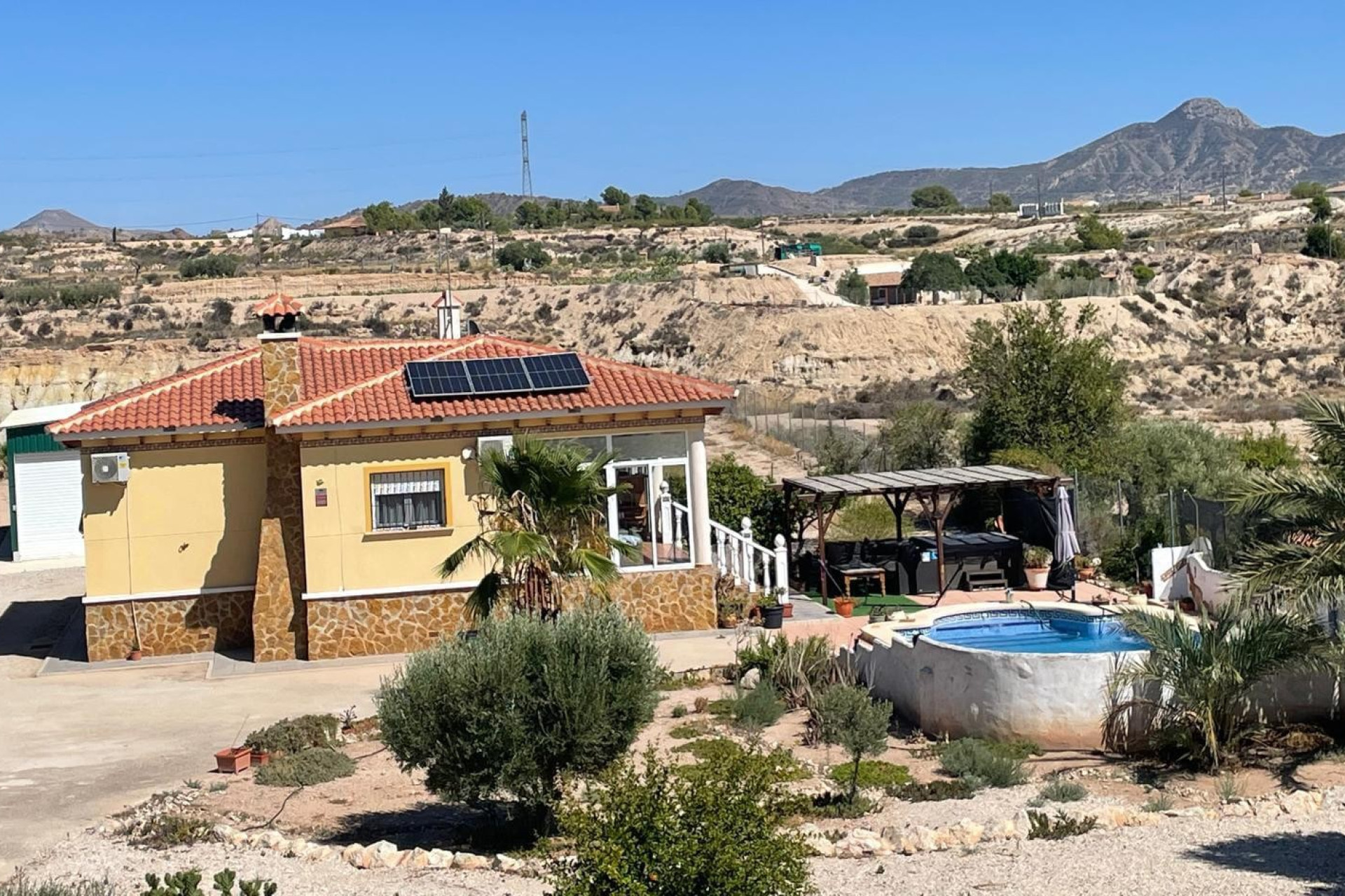 Resale - 5. Finca / Country Property - Abanilla