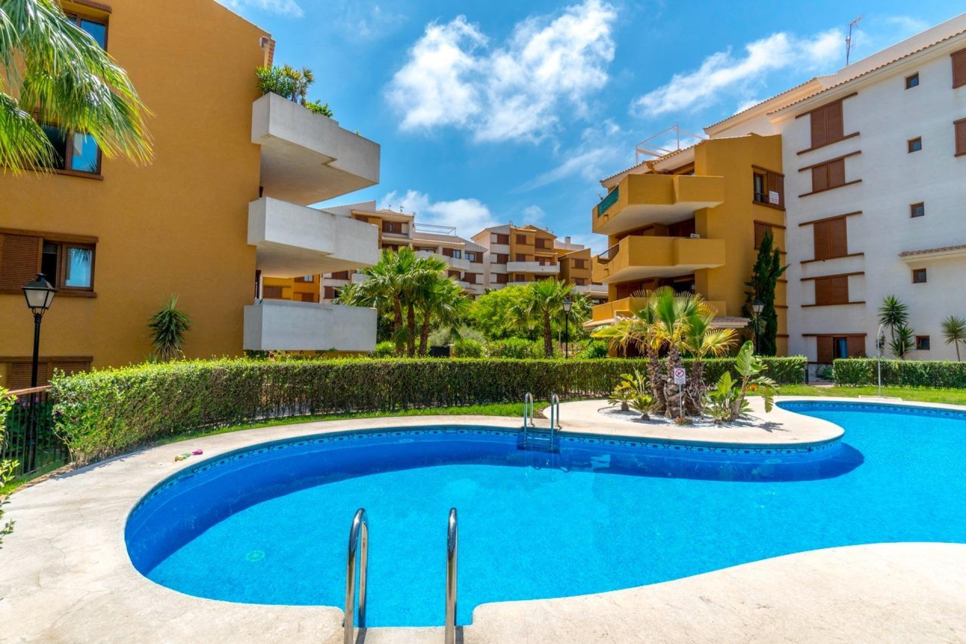 Resale - Apartment - Cabo Roig - Costa blanca