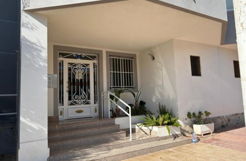 Resale - Apartment - Cabo Roig