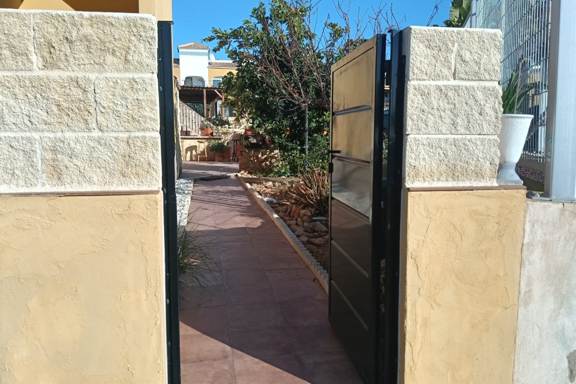 Resale - Apartment flat - Los Montesinos - La Herrada