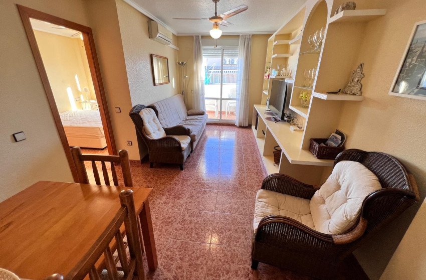 Resale - Apartment flat - Torrevieja - Centro