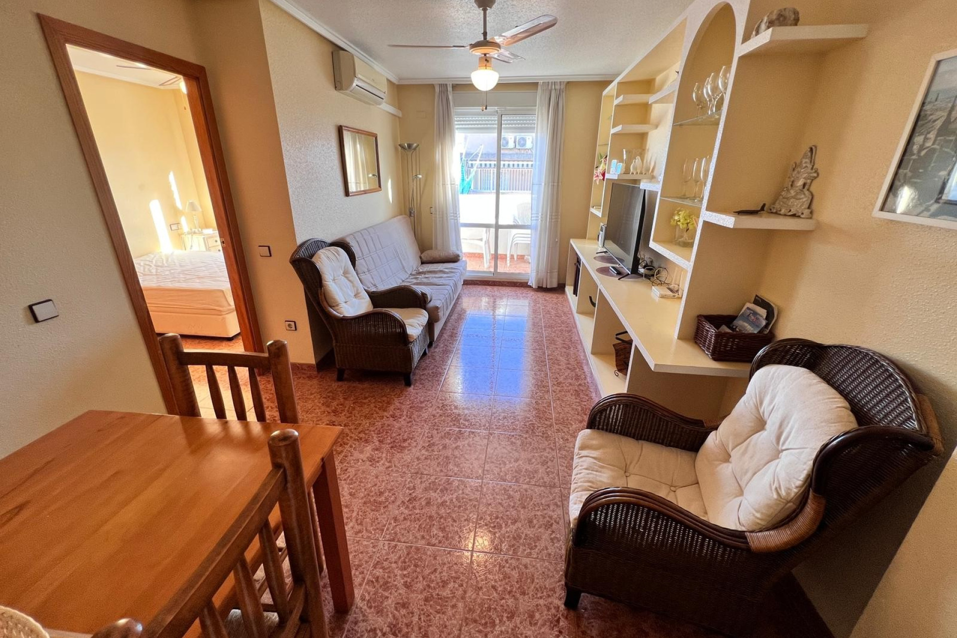 Resale - Apartment flat - Torrevieja - Centro