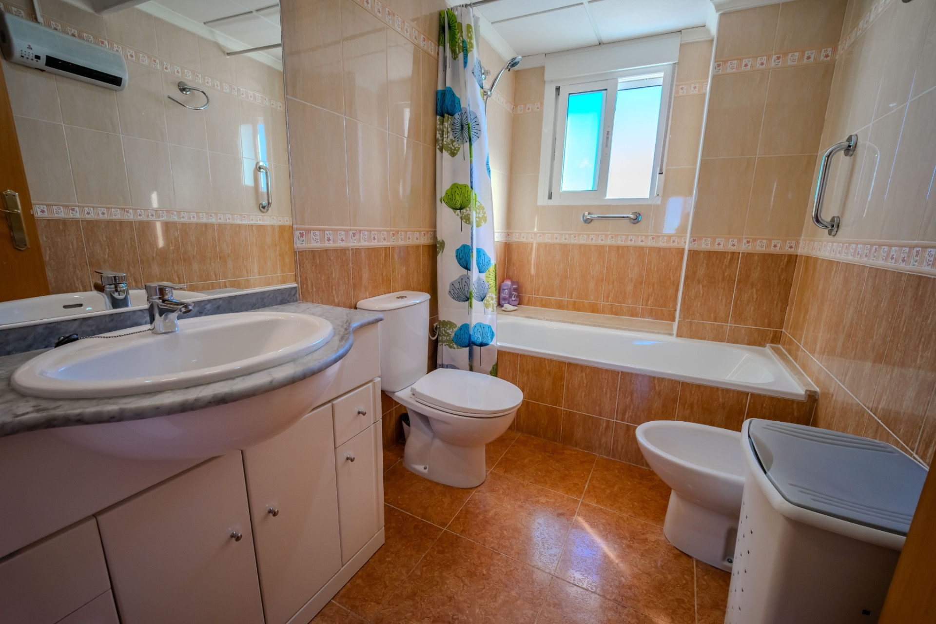 Resale - Apartment - Guardamar del Segura - El Eden