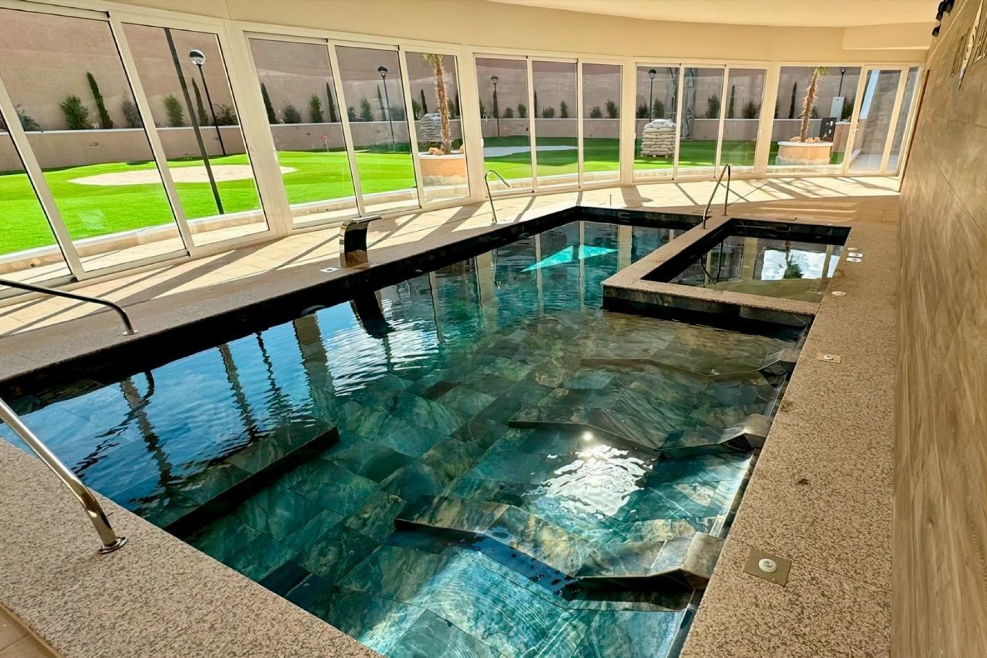 Resale - Apartment - Guardamar del Segura - Puerto Deportivo