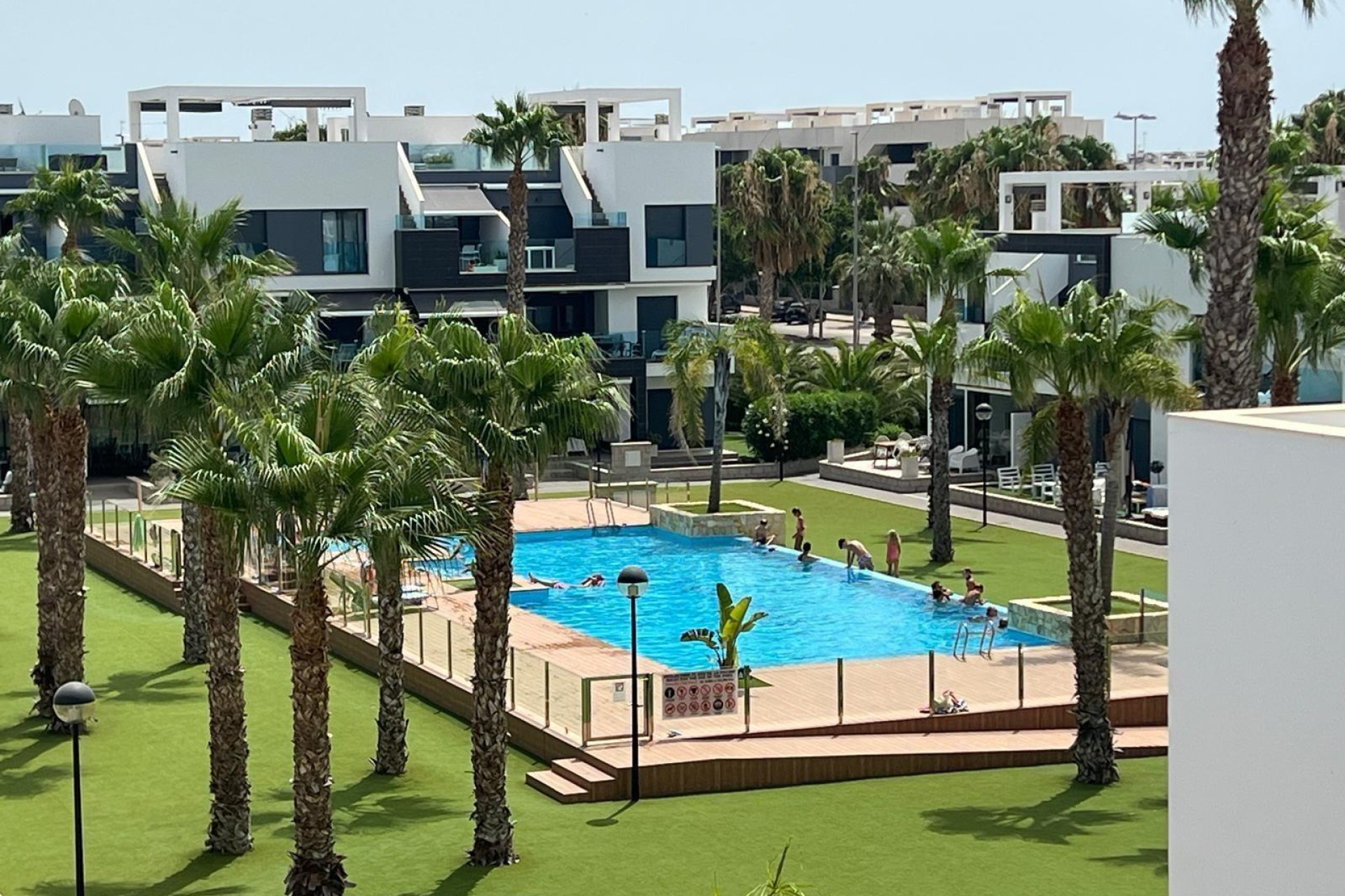 Resale - Apartment - Guardamar del Segura - Urbanizaciones