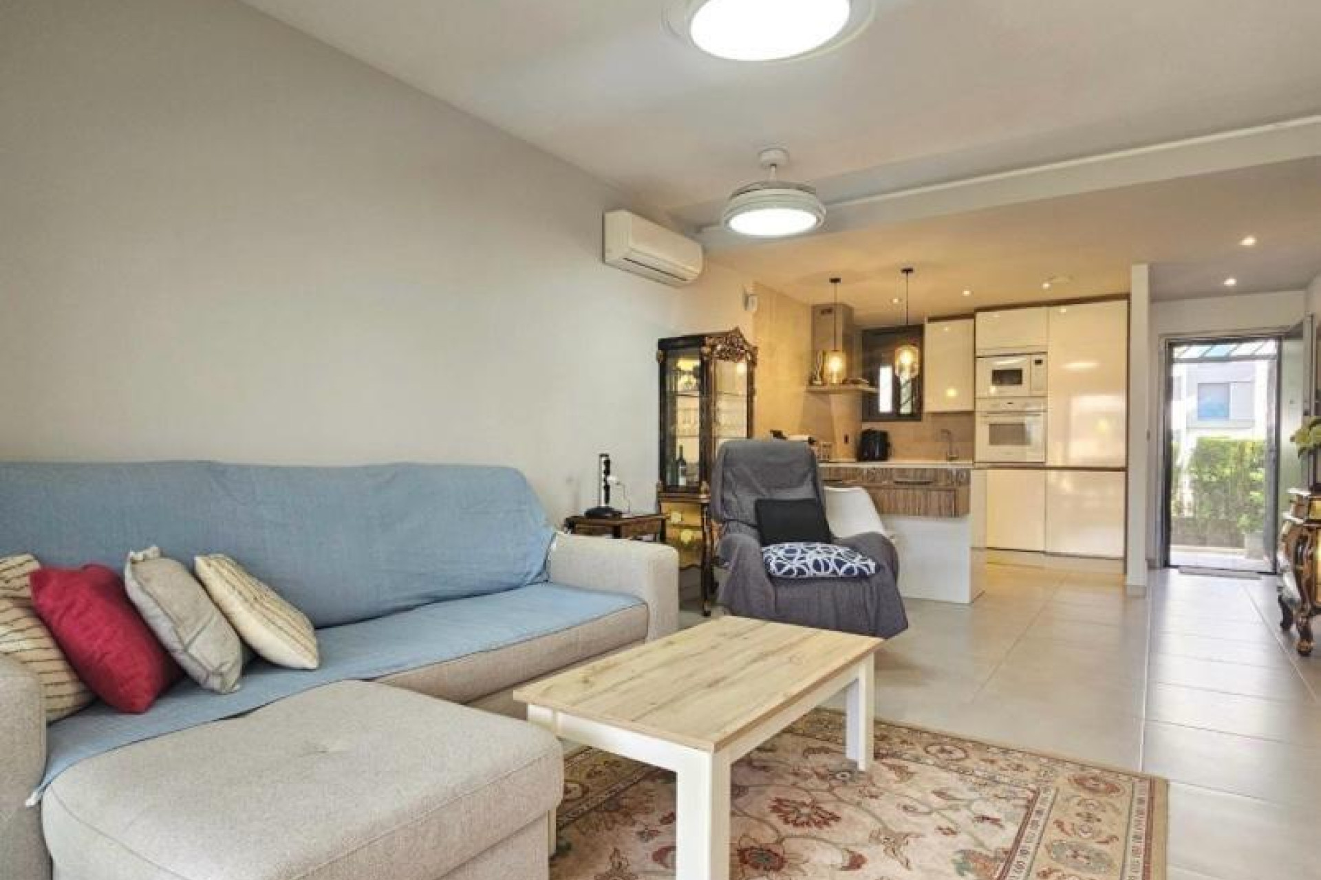 Resale - Apartment - Guardamar del Segura - Urbanizaciones