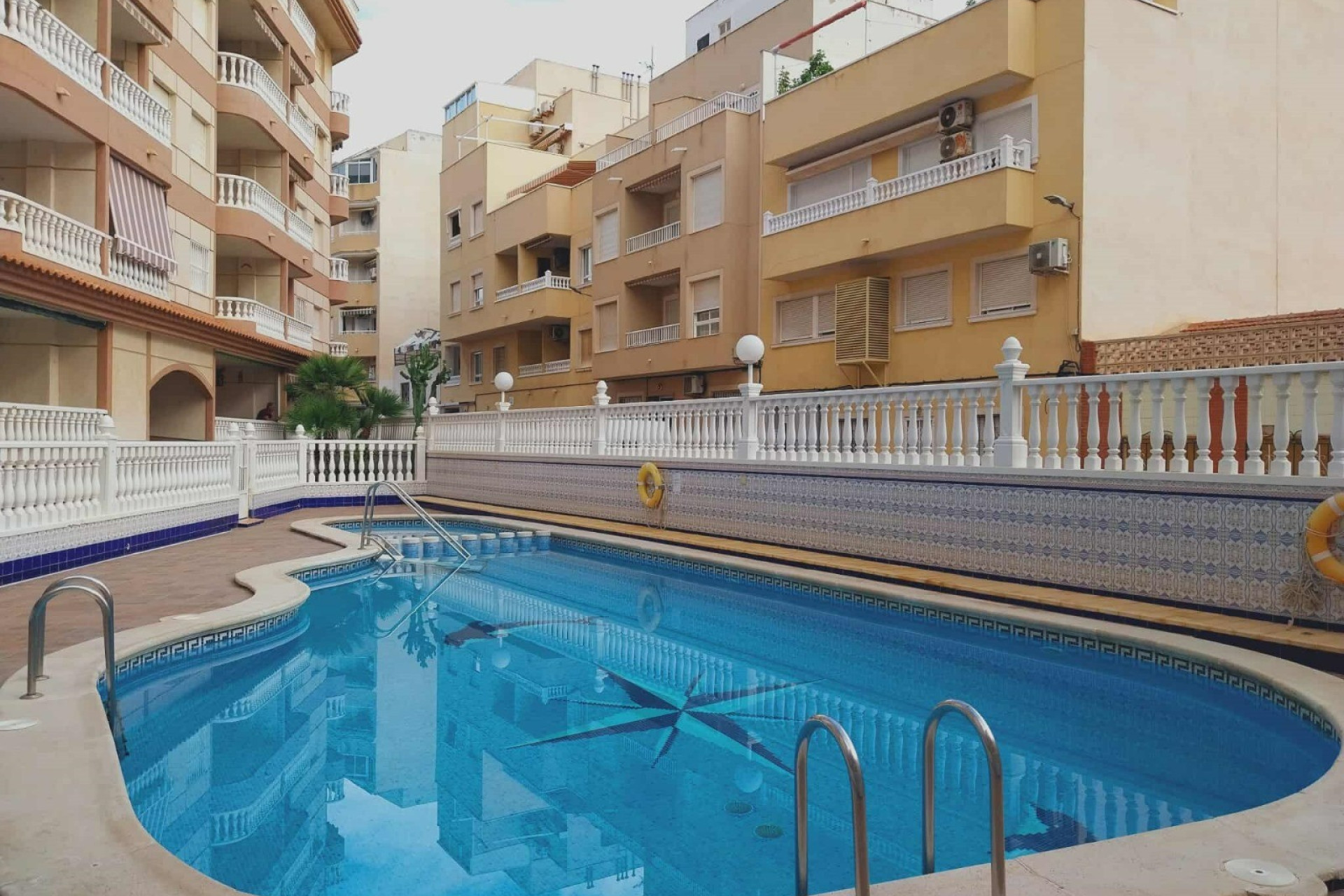 Resale - Apartment - La Mata