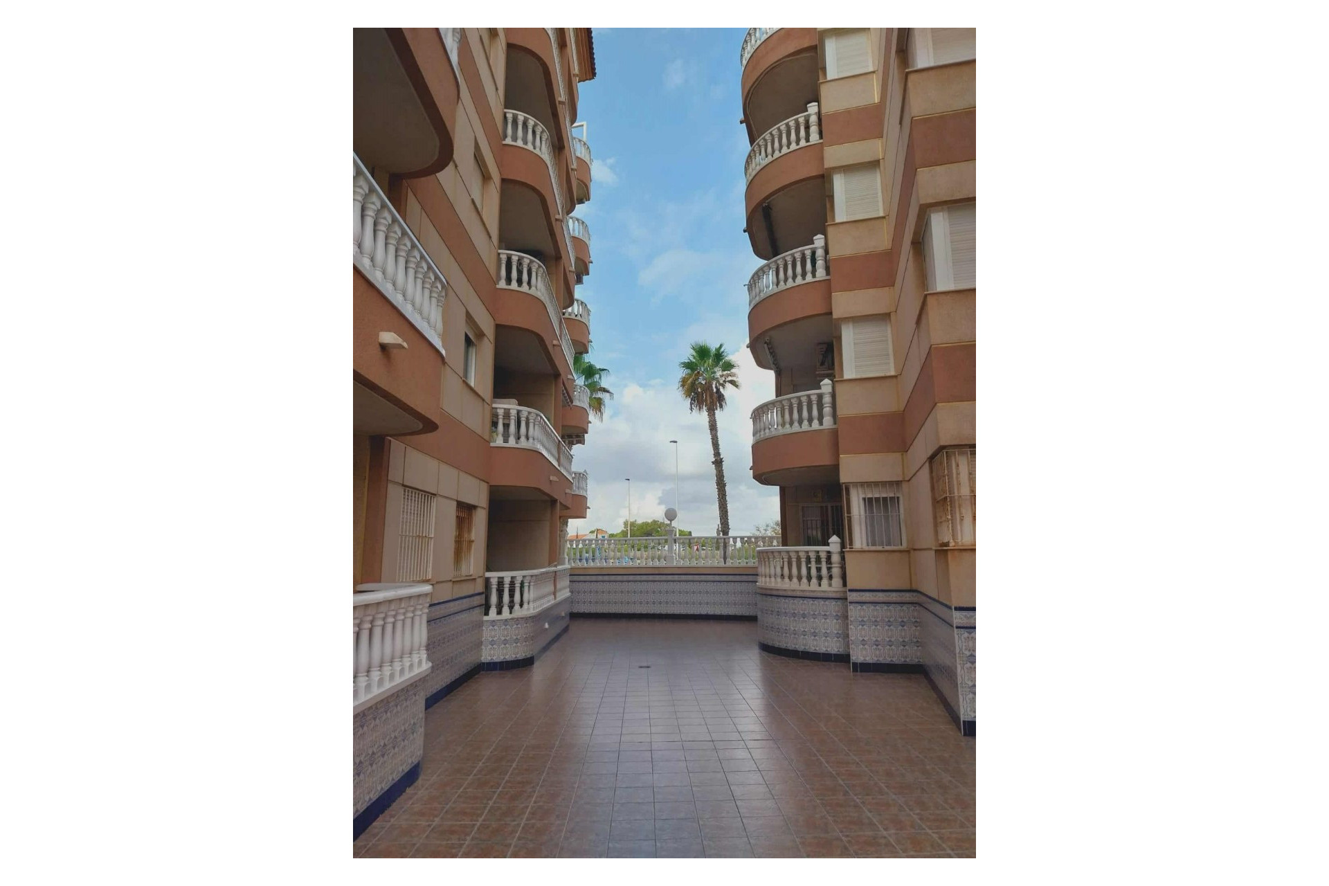 Resale - Apartment - La Mata