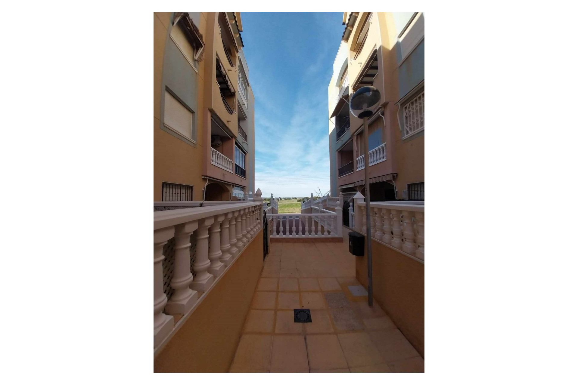 Resale - Apartment - La Mata