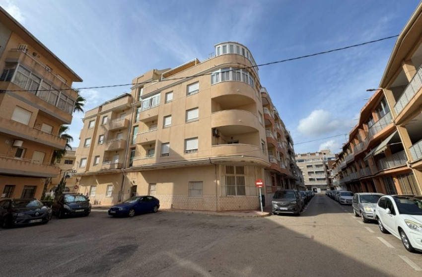 Resale - Apartment - La Mata