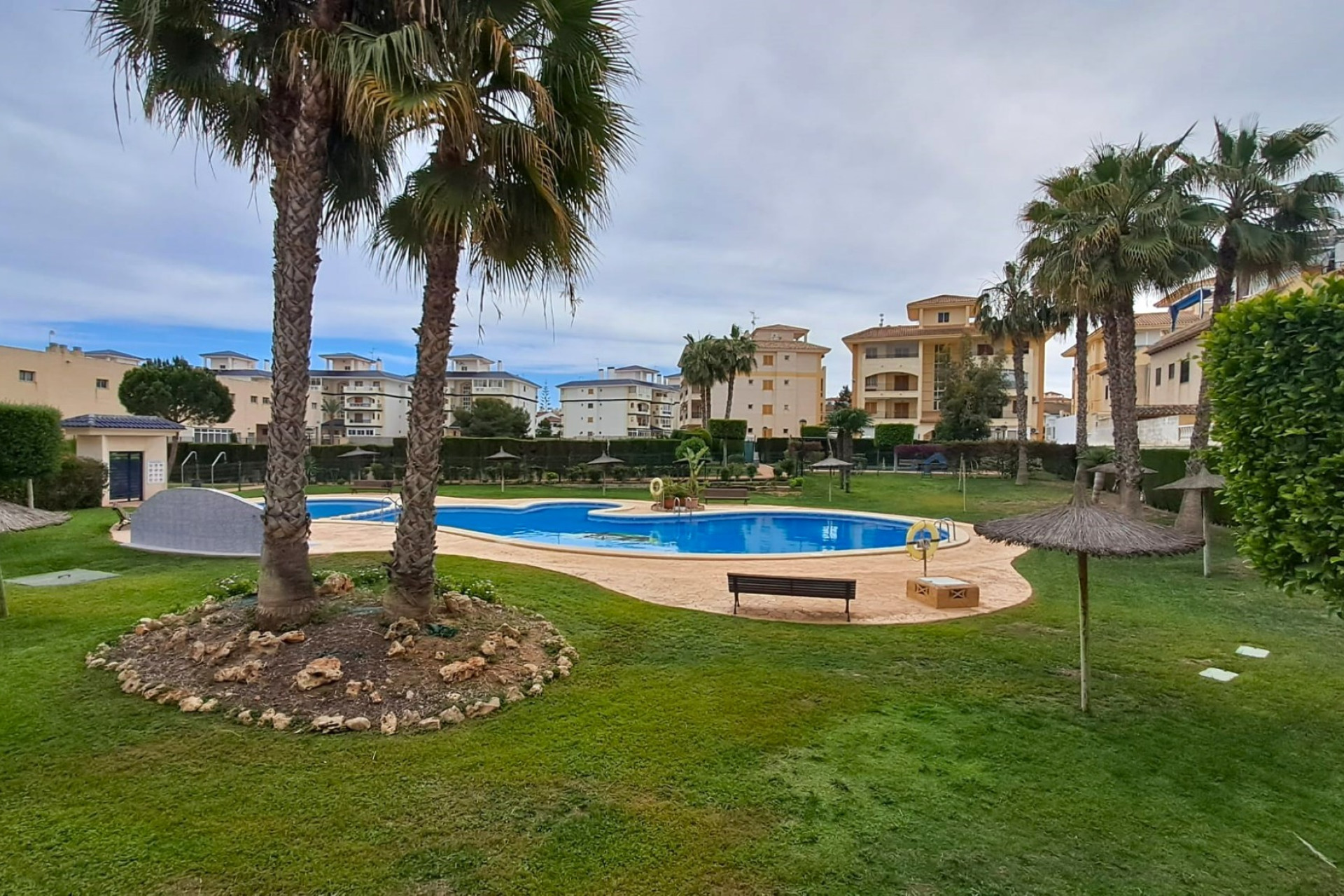 Resale - Apartment - La Mata