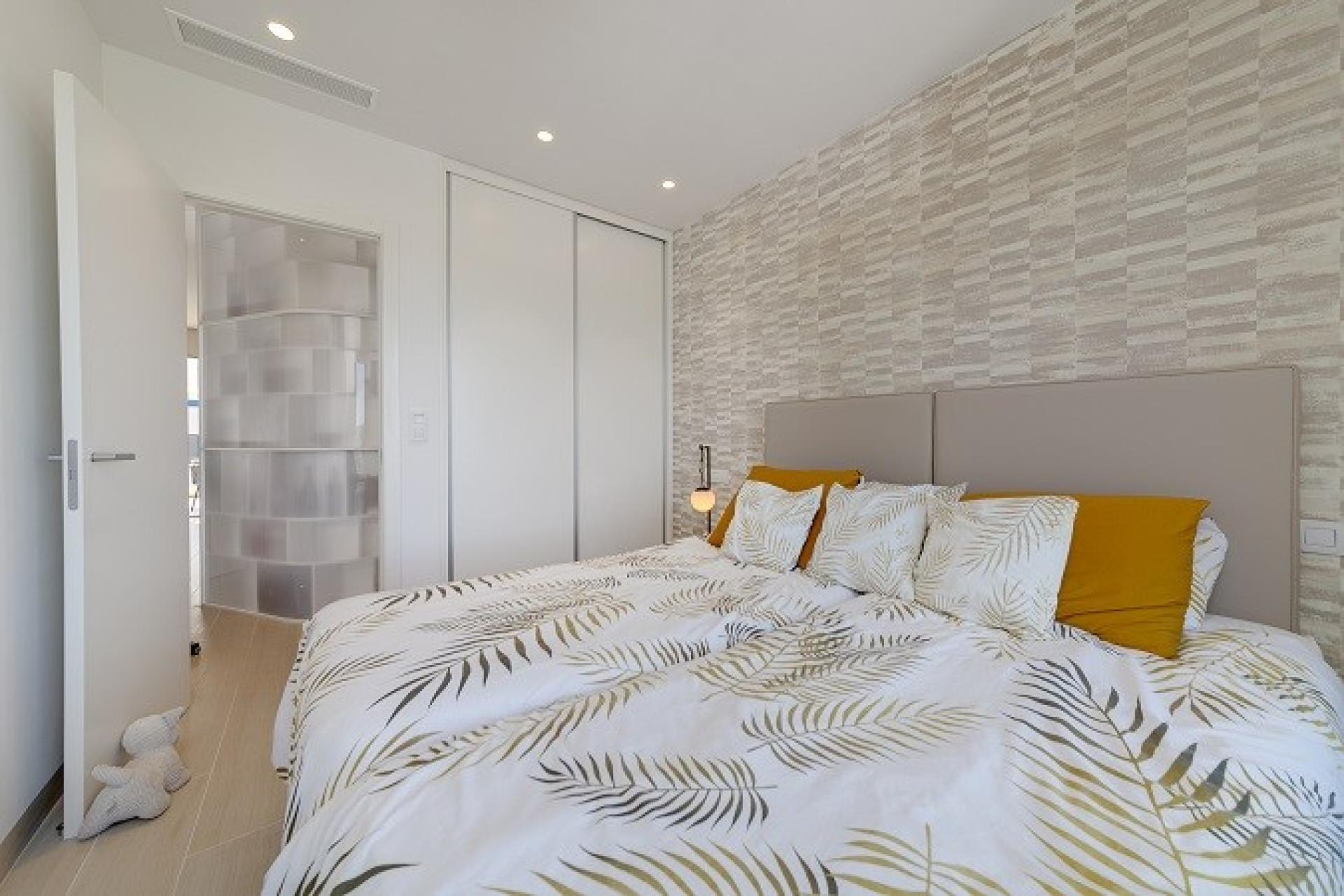 Resale - Apartment - Las Colinas Golf Resort