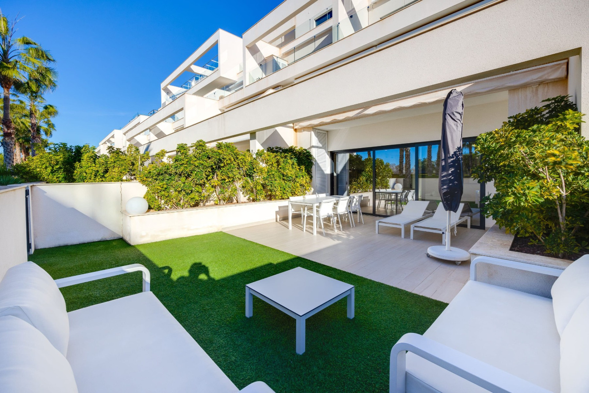 Resale - Apartment - Las Colinas Golf Resort