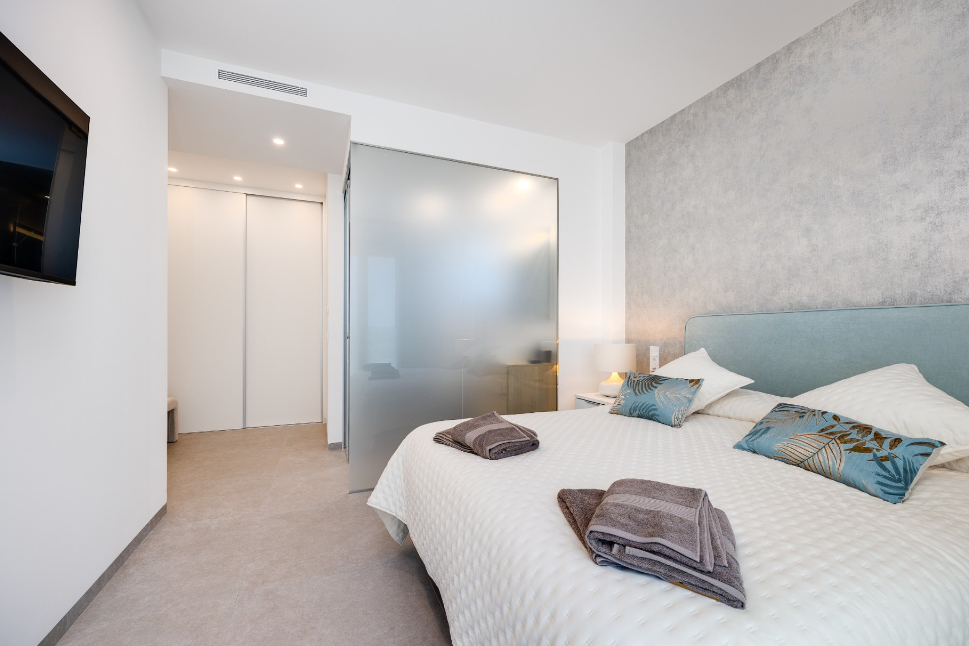 Resale - Apartment - Las Colinas Golf Resort