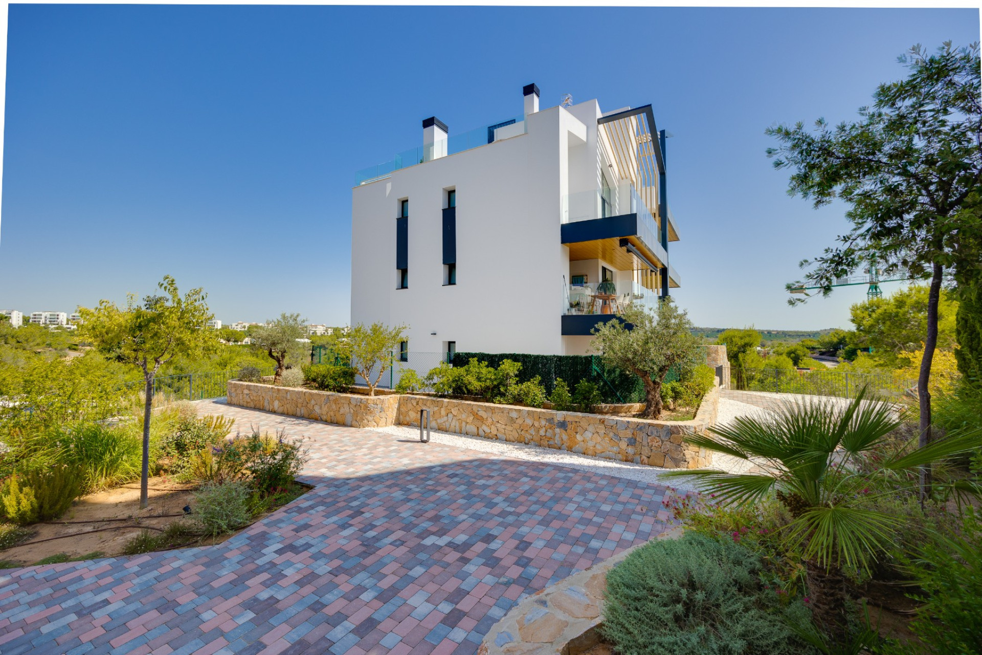 Resale - Apartment - Las Colinas Golf Resort