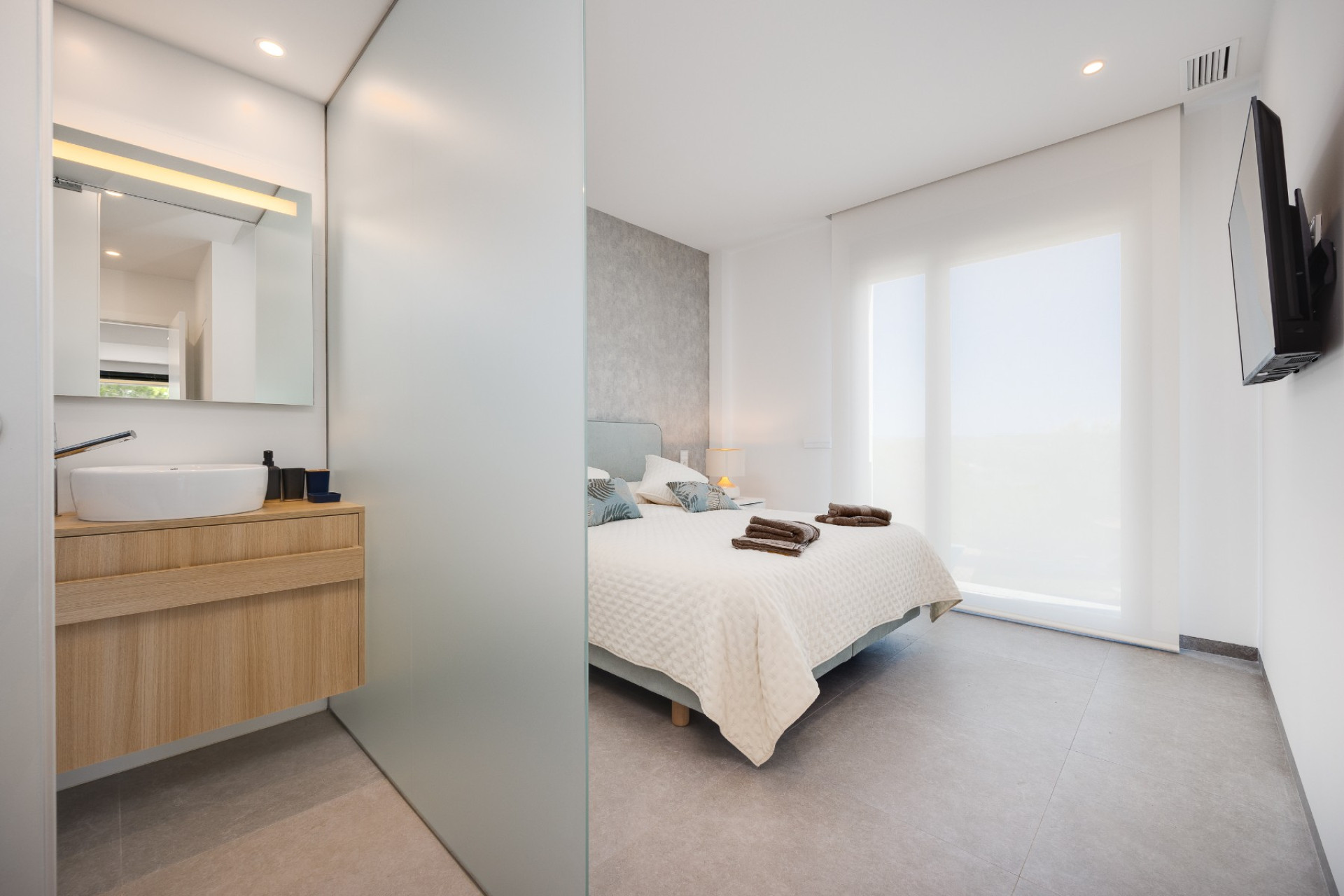 Resale - Apartment - Las Colinas Golf Resort