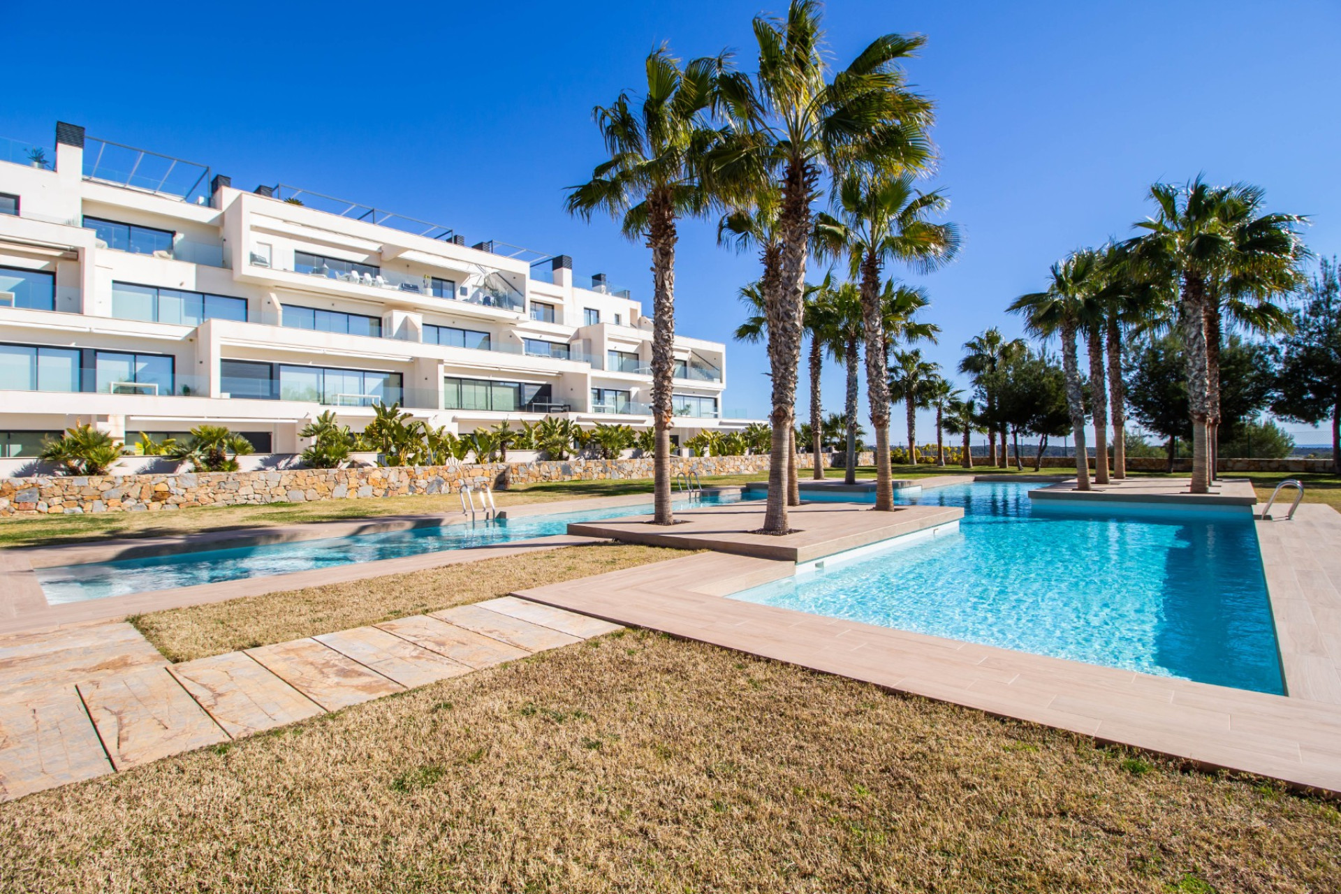 Resale - Apartment - Las Colinas Golf Resort