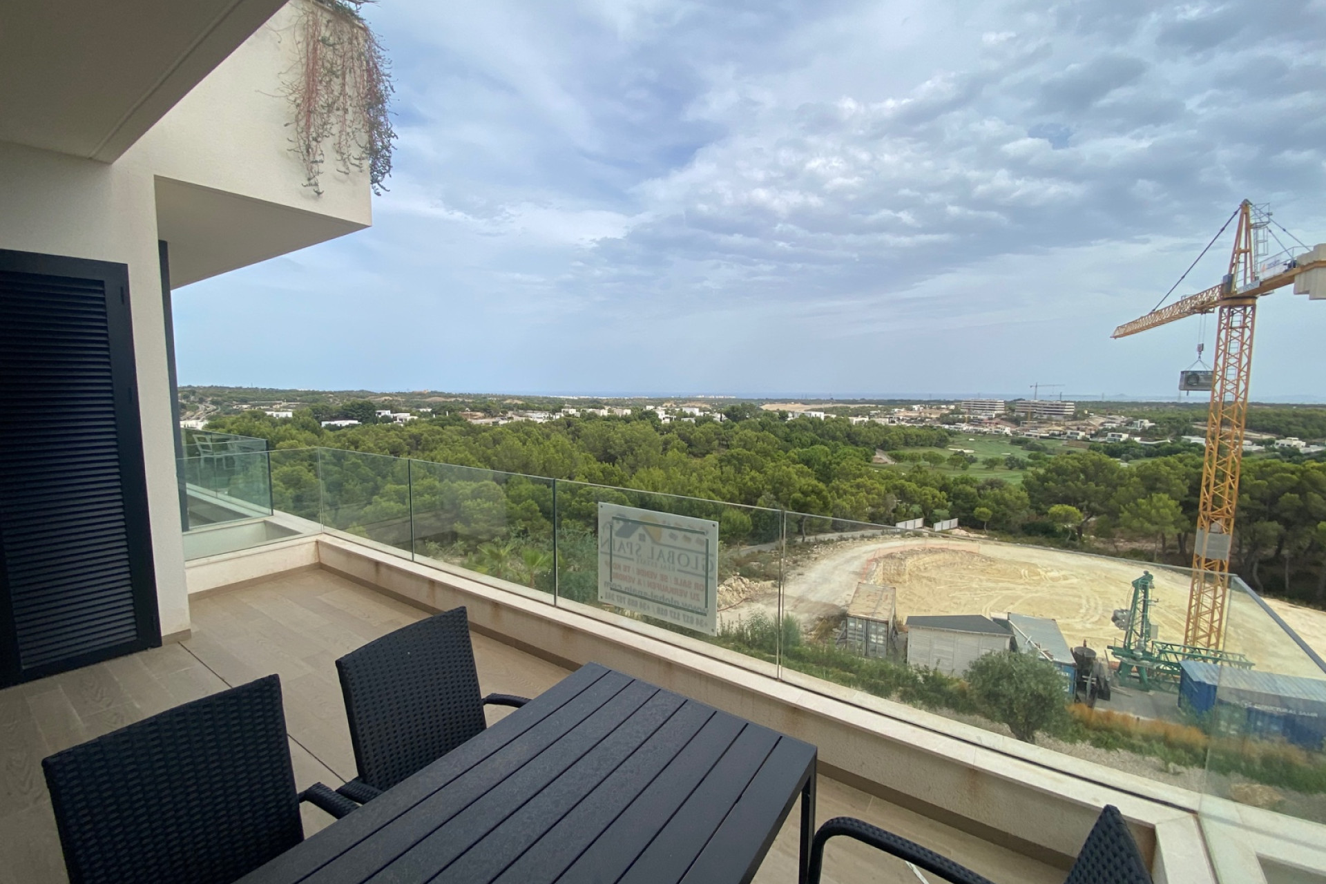 Resale - Apartment - Las Colinas