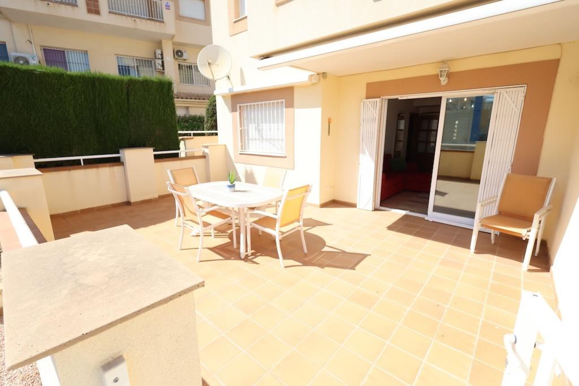 Resale - Apartment - Orihuela Costa - Campoamor