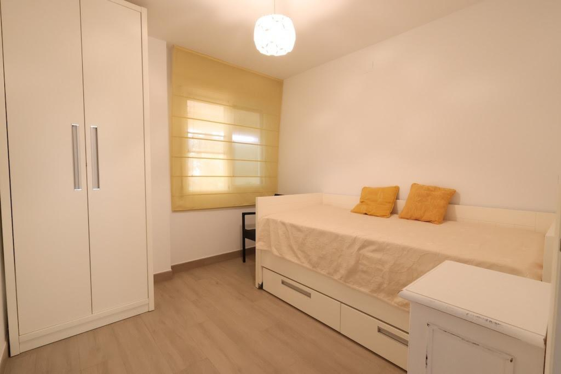 Resale - Apartment - Orihuela Costa - Campoamor