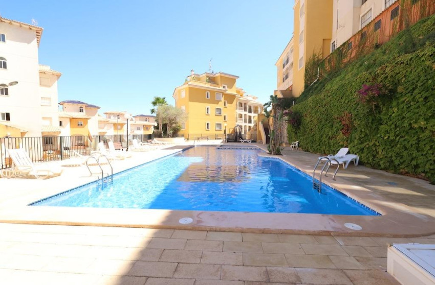 Resale - Apartment - Orihuela Costa - Campoamor