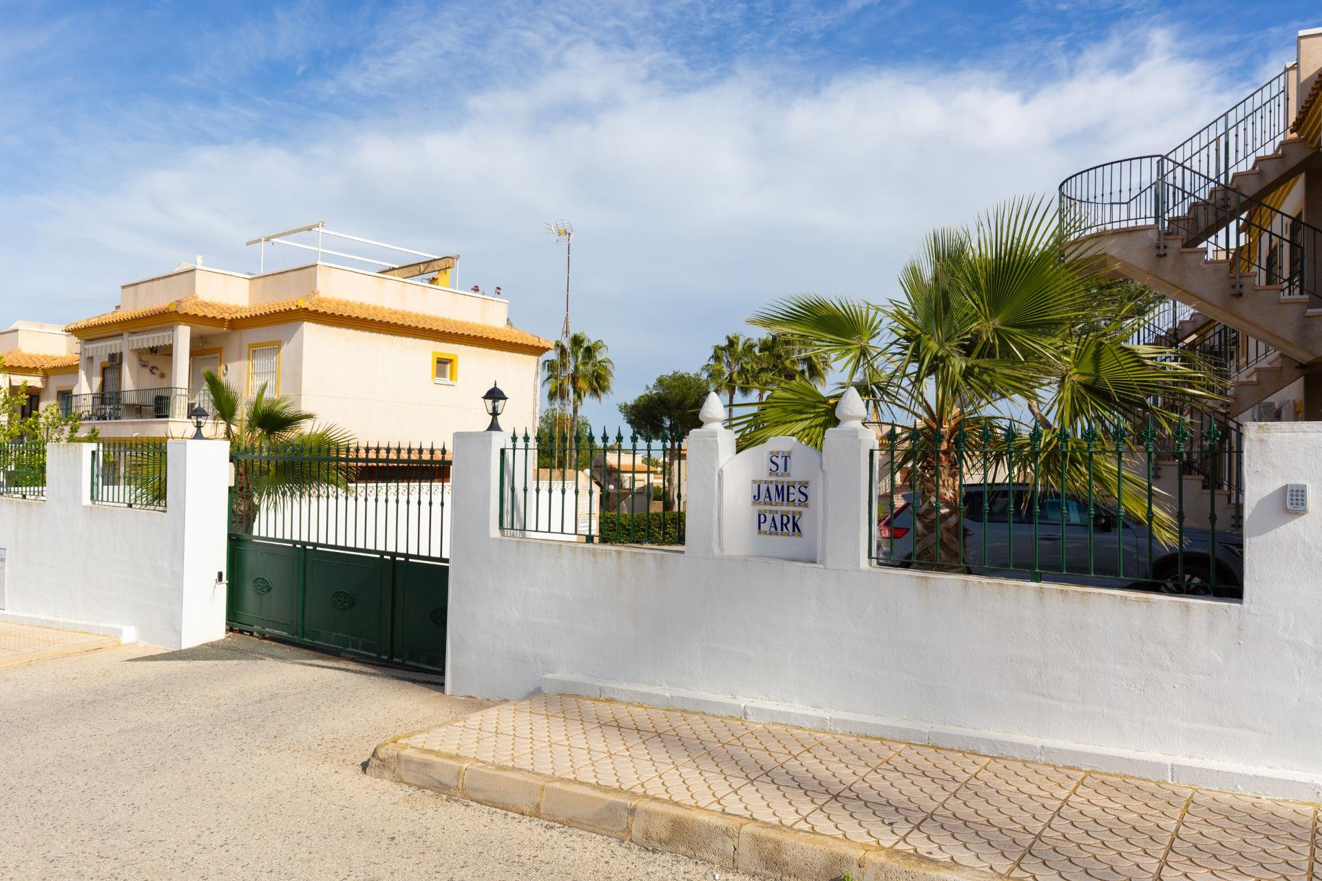Resale - Apartment - Orihuela Costa - Las Filipinas