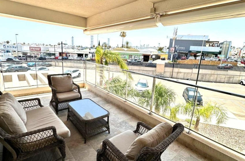 Resale - Apartment - Orihuela Costa - Los Dolses