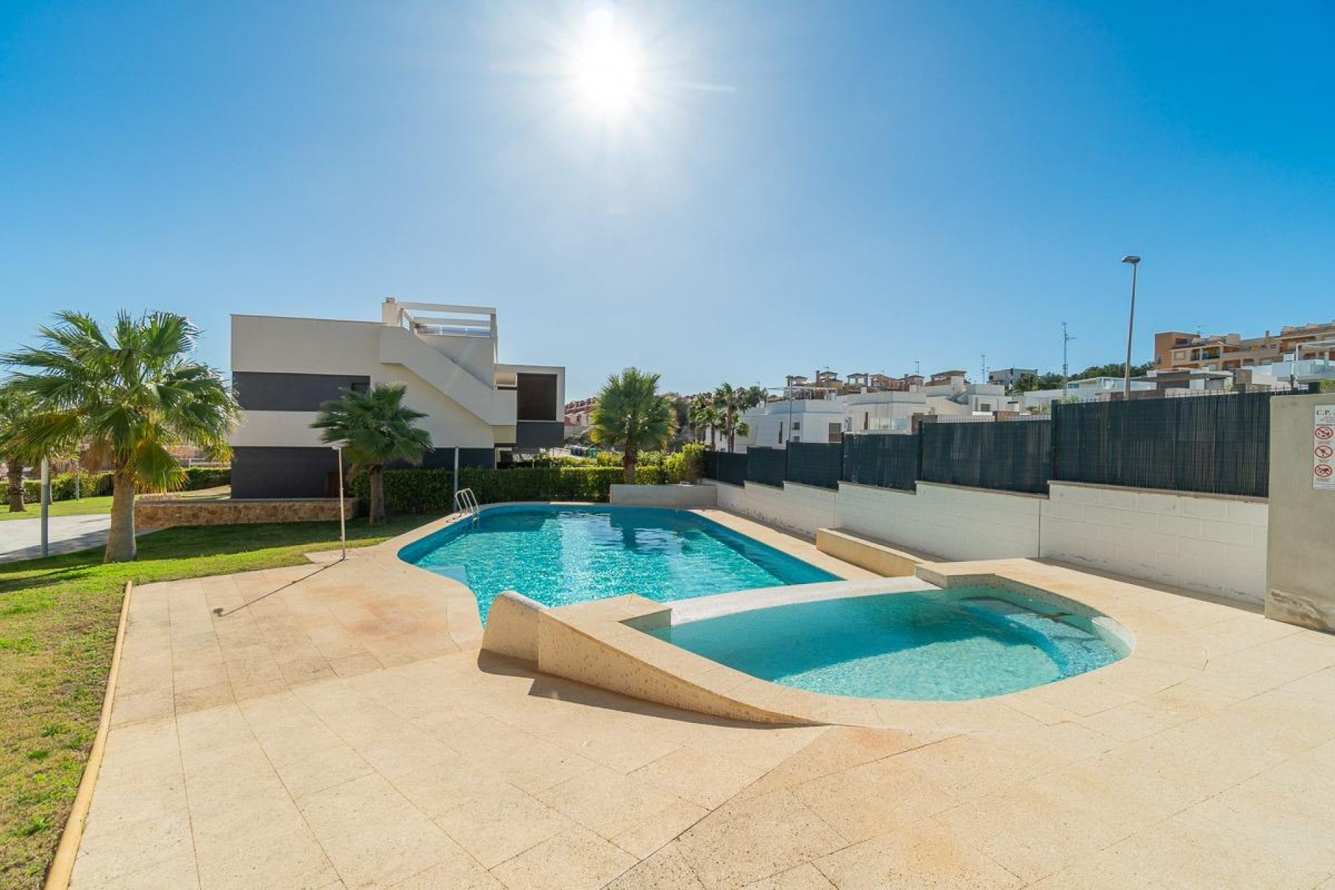 Resale - Apartment - Orihuela Costa - PAU 26