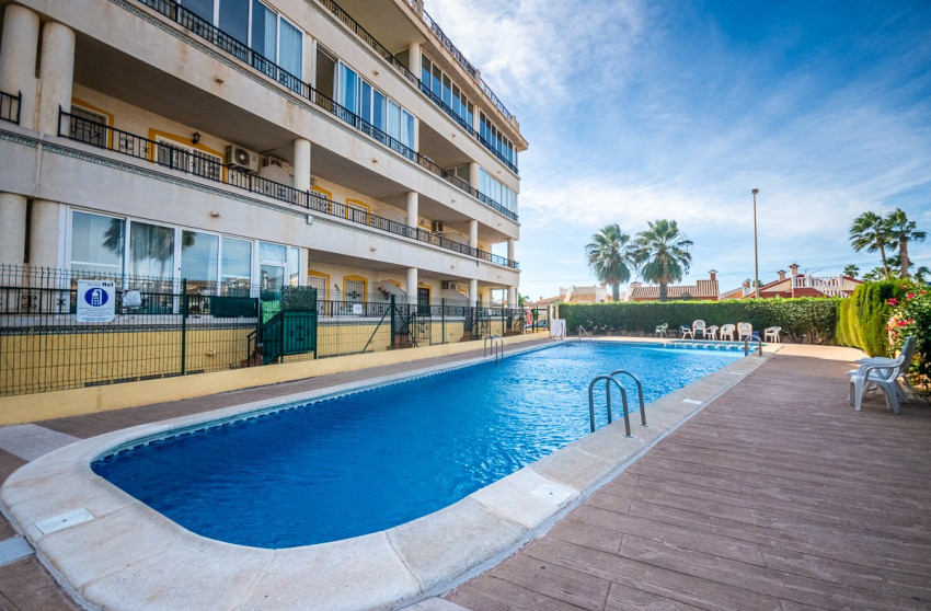 Resale - Apartment - Orihuela Costa - Punta Prima